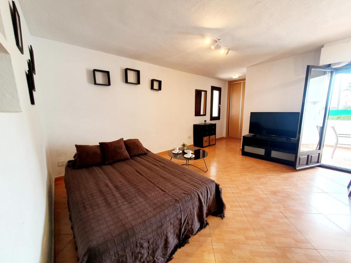Casa De La Playa: *